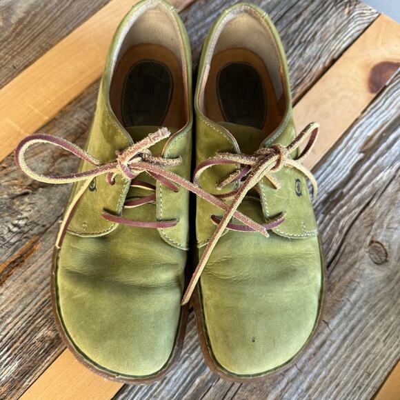 Womens vintage Born green leather sneaker - leather laces - W7808 - size 8.5 - Picture 1 of 11